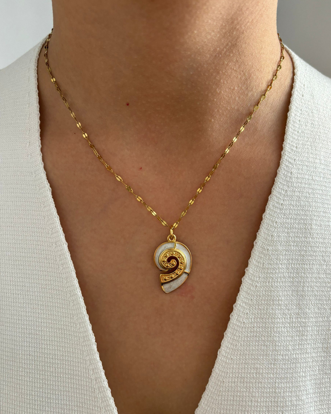 Seashell Pendant Necklace - Waterproof - Tarnish Free - Enamel