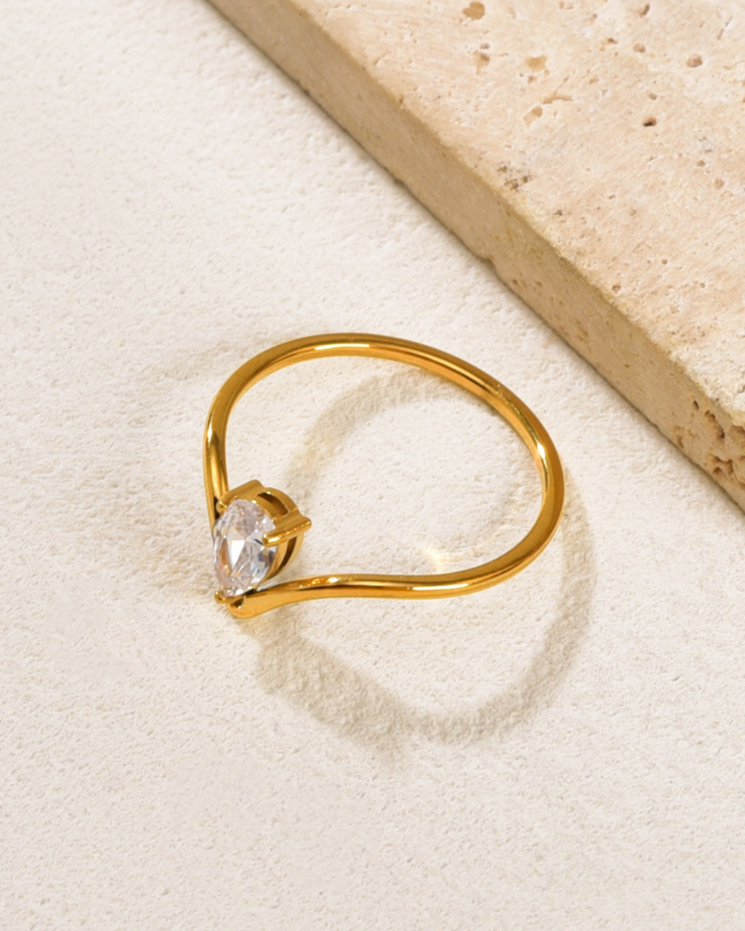 Victoria Ring - Waterproof - Tarnish Free