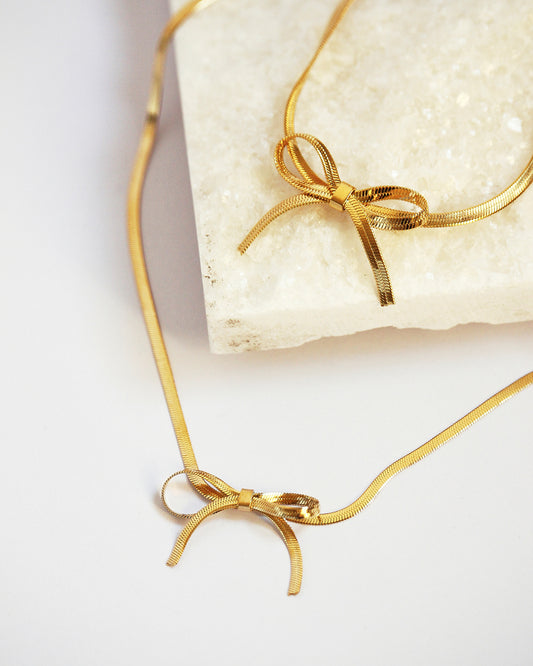 Bow Necklace